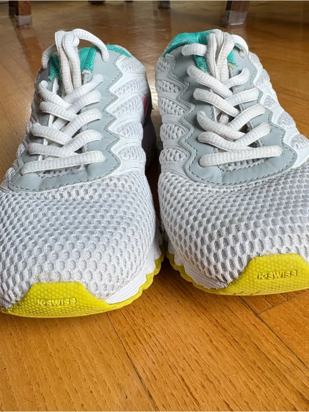 K-Swiss Tubes Sneakers shoes Comfort 200 Neon Pink Teal Youth Girls Size 3.5Y